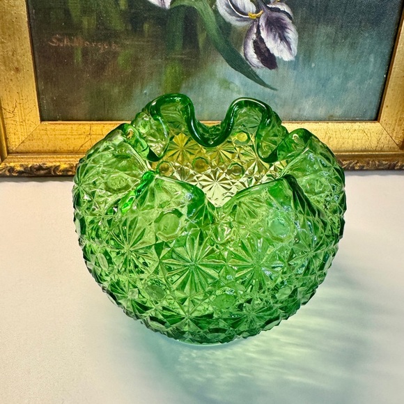 VTG L.E. Smith Emerald Green Daisy & Button Crimped Rim Art Glass Rose Bowl Vase - Picture 3 of 6